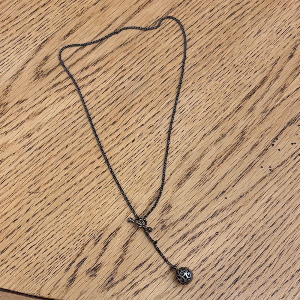 Elegant Silver Pendant Necklace